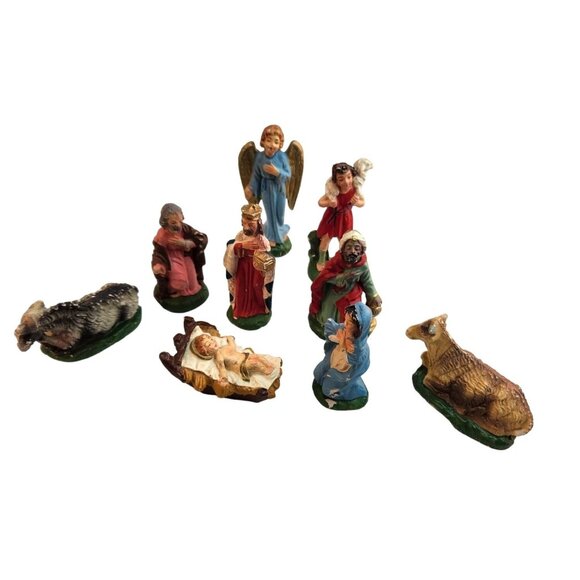 Italian Nativity Figurines Set Of 9 Intricate Details & Vibrant Colors - Picture 1 of 16